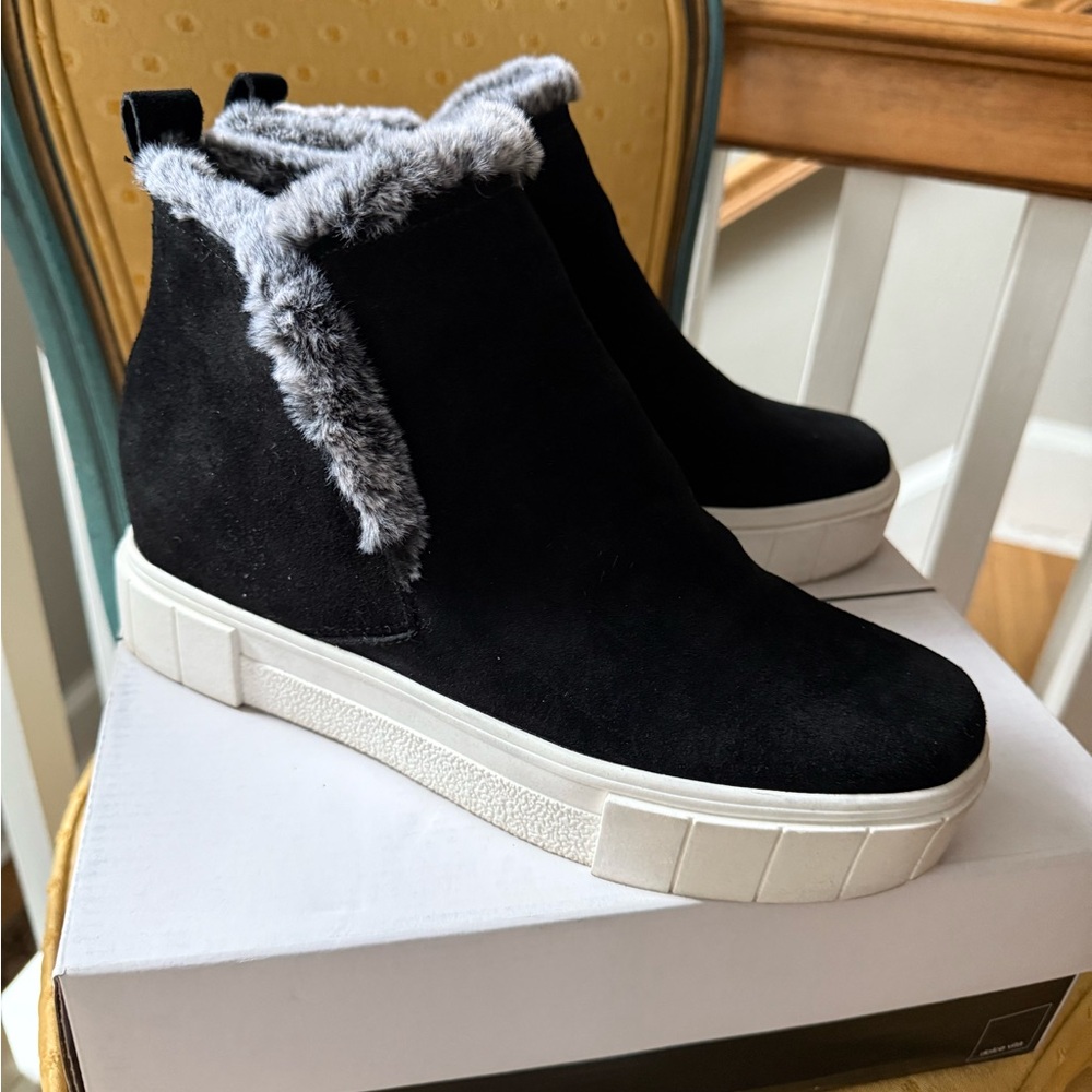 Dolce Vita Zanza Black Sneaker Bootie with Suede Upper & Faux Fur Trim, 10